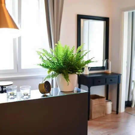 Nina 2 Bedroom Old Town ! Apartament